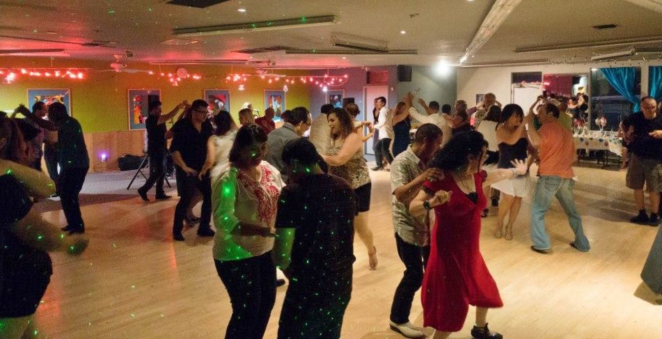 LIVE SALSA MUSIC W RUMBA 32 @ SIZZLING SALSA SUNDAY