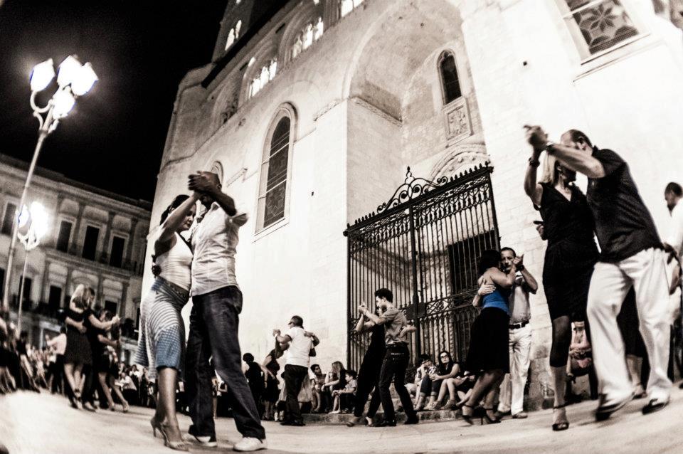 Tango sotto la Cattedrale