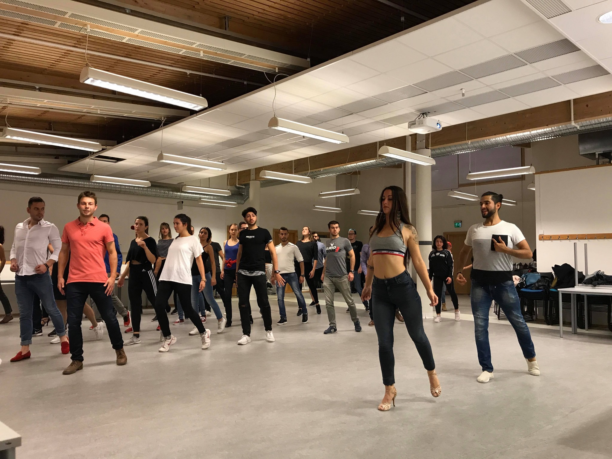 Bachata Sensual Öppet Hus! Prova på Gratis!