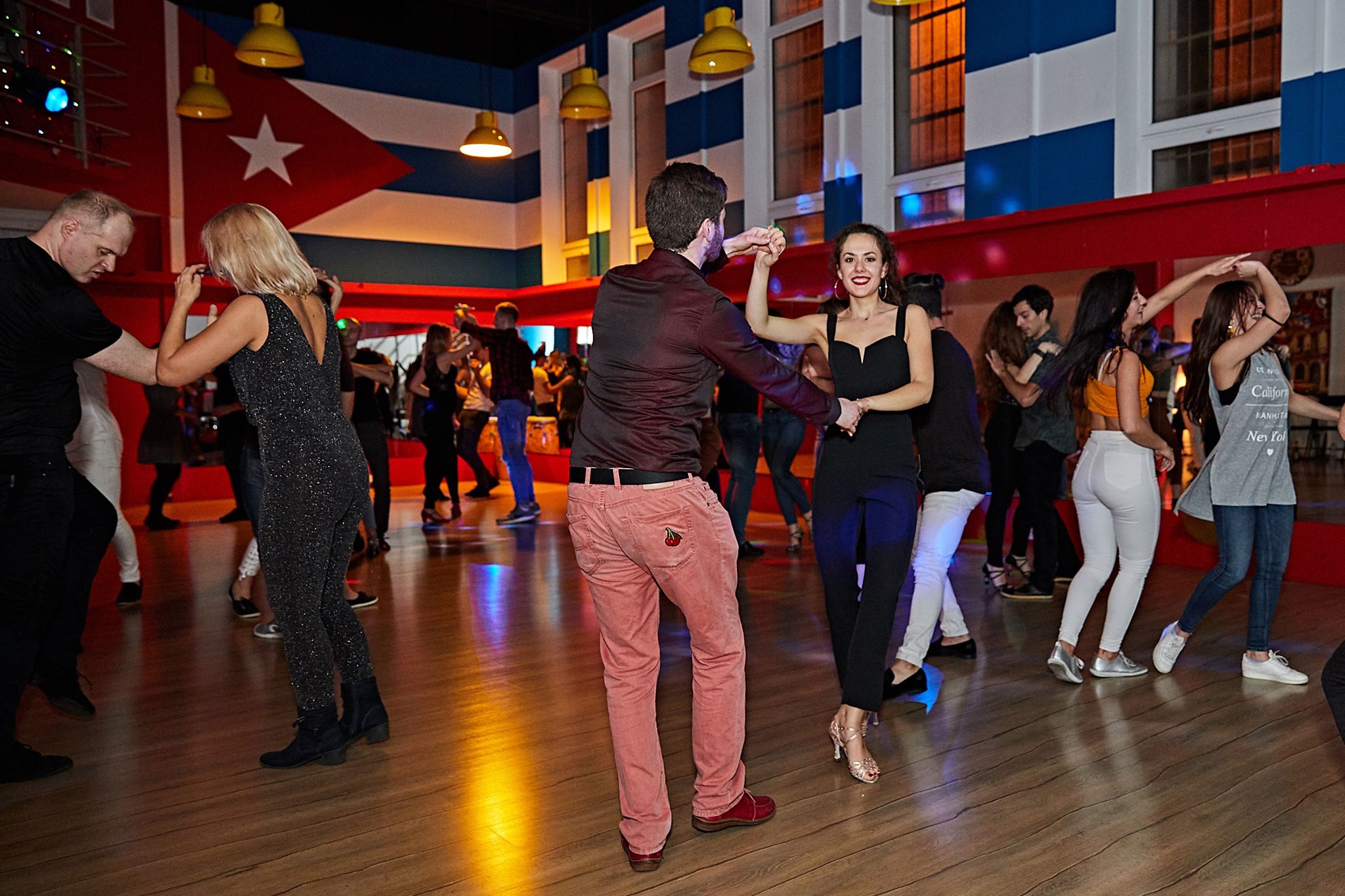 Noche de salsa y sensual - sobota 25.01 Casa de la Danza