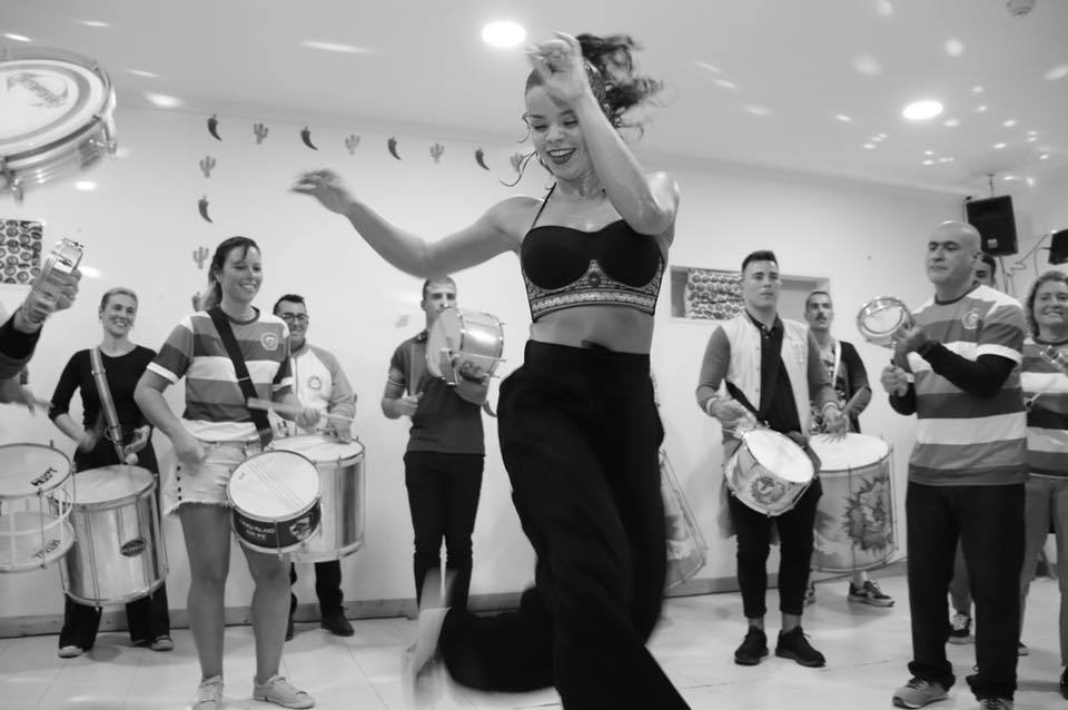 Curso de Samba no Pé com Camila Delphim