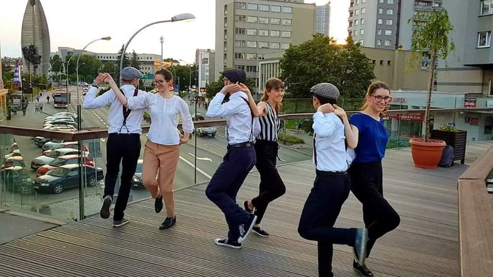 Przyjdź, spróbuj i tańcz! Nowe kursy w AirSwing
