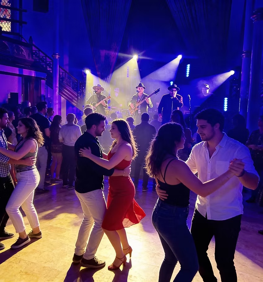 SALSA CHIC avec Yordan & The Cuban Martinez Show et DJ El Heavy avec Yordan & The Cuban Martinez Sho