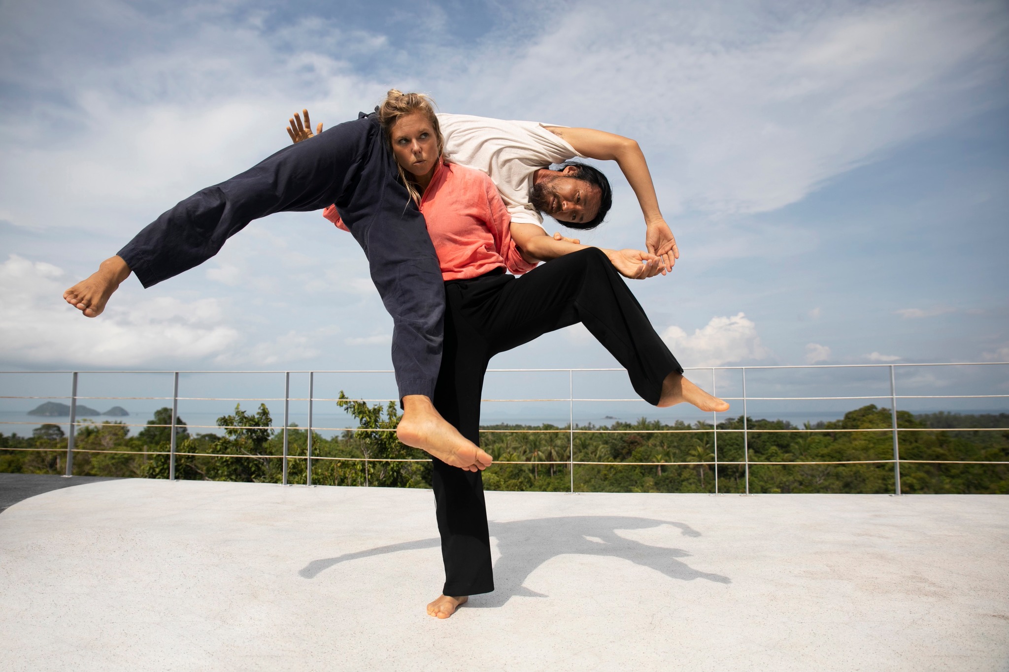 Solo into Contact Improvisation - Moving me, moving you