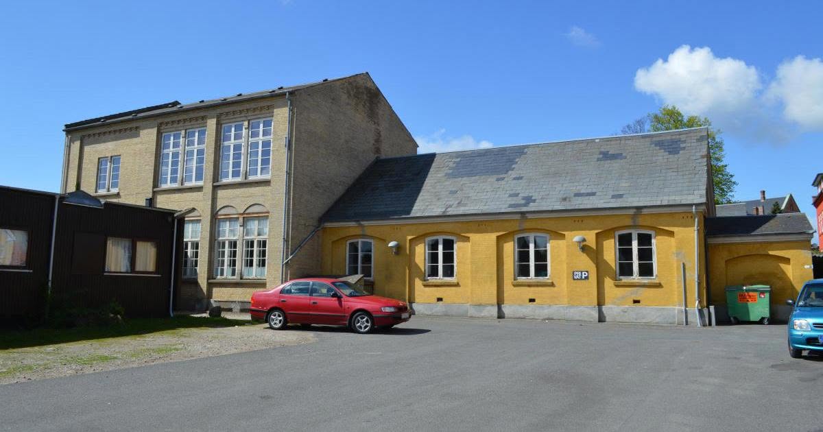 Sidste practica i Bagergade. Vi drikker gravøl og danser