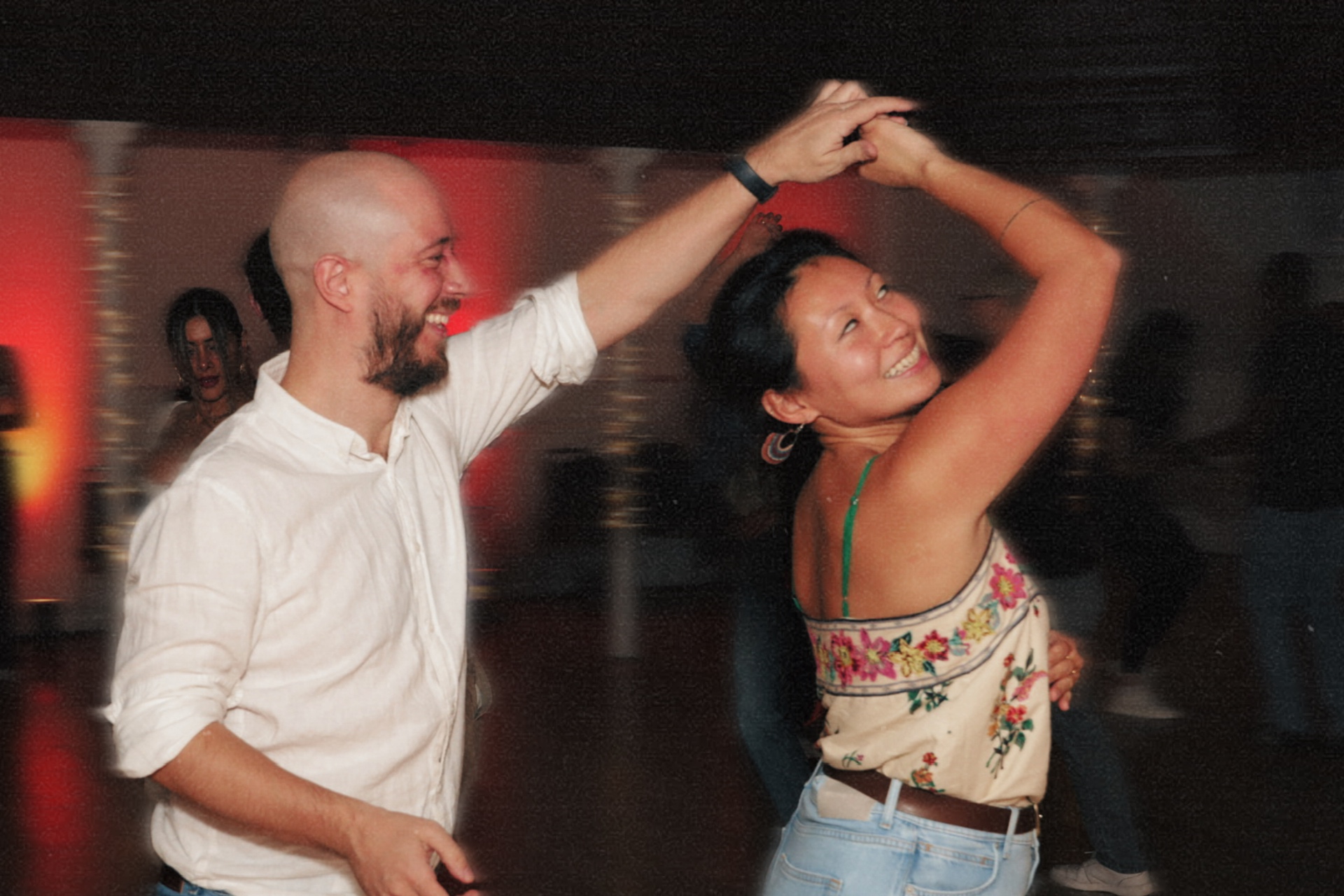 CHANGÓ - SALSA CLASSES & SOCIAL - 100% SALSA - CALI & CROSSBODY SALSA