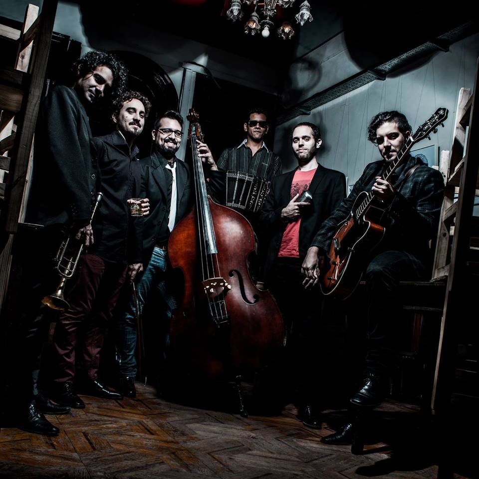 Milonga el Revoltijo con el Sexteto Fantasma