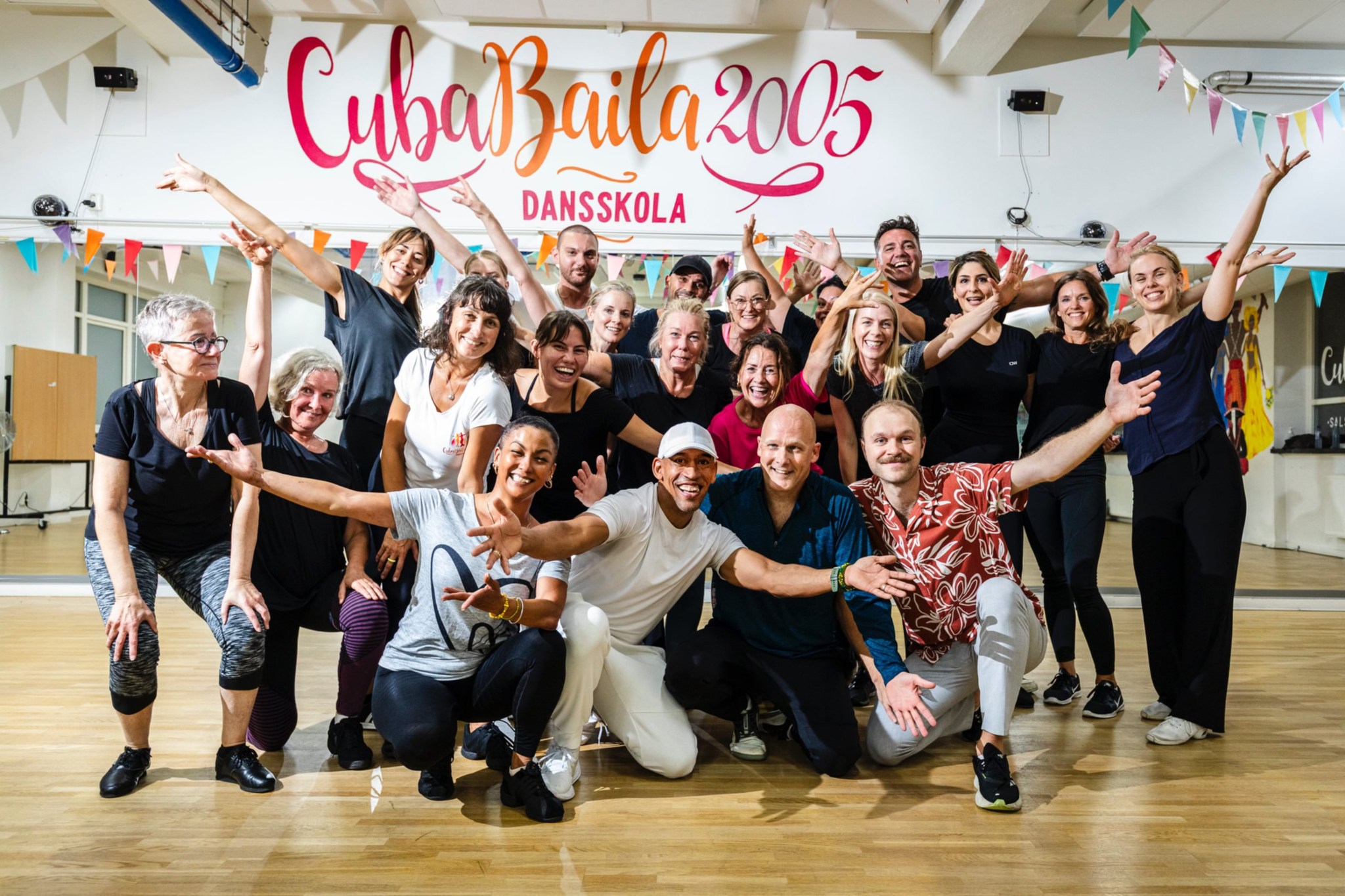 Ny terminsstart Kubansk Salsa Bachata Rueda Lady Styling Rumba