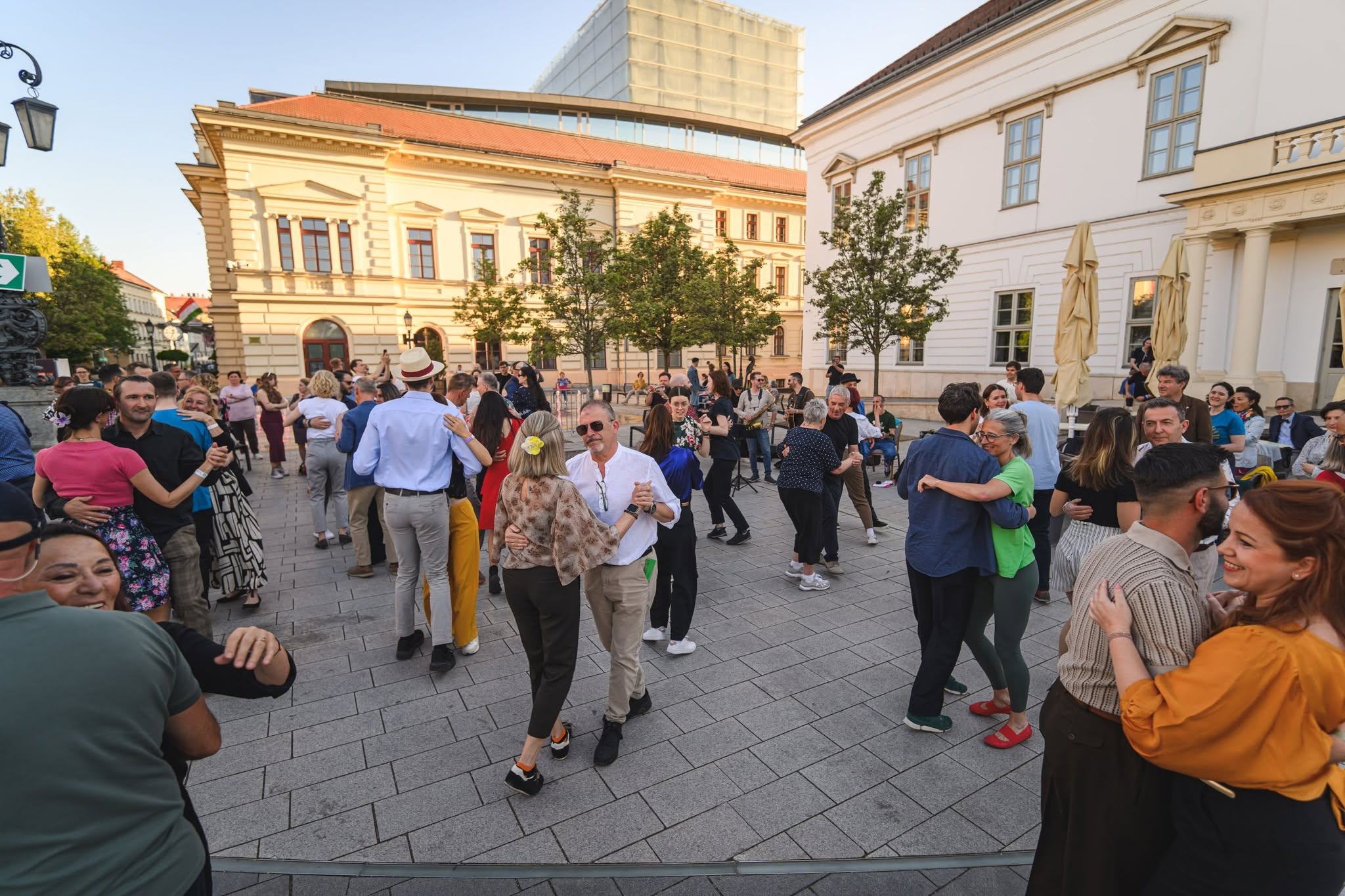 Come Around nyáresti swing