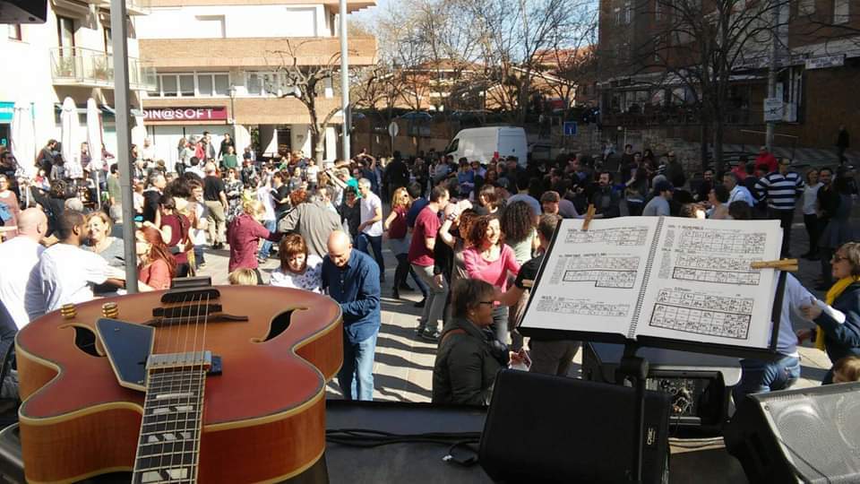Vermut & Swing a la plaça Can Quitèria!