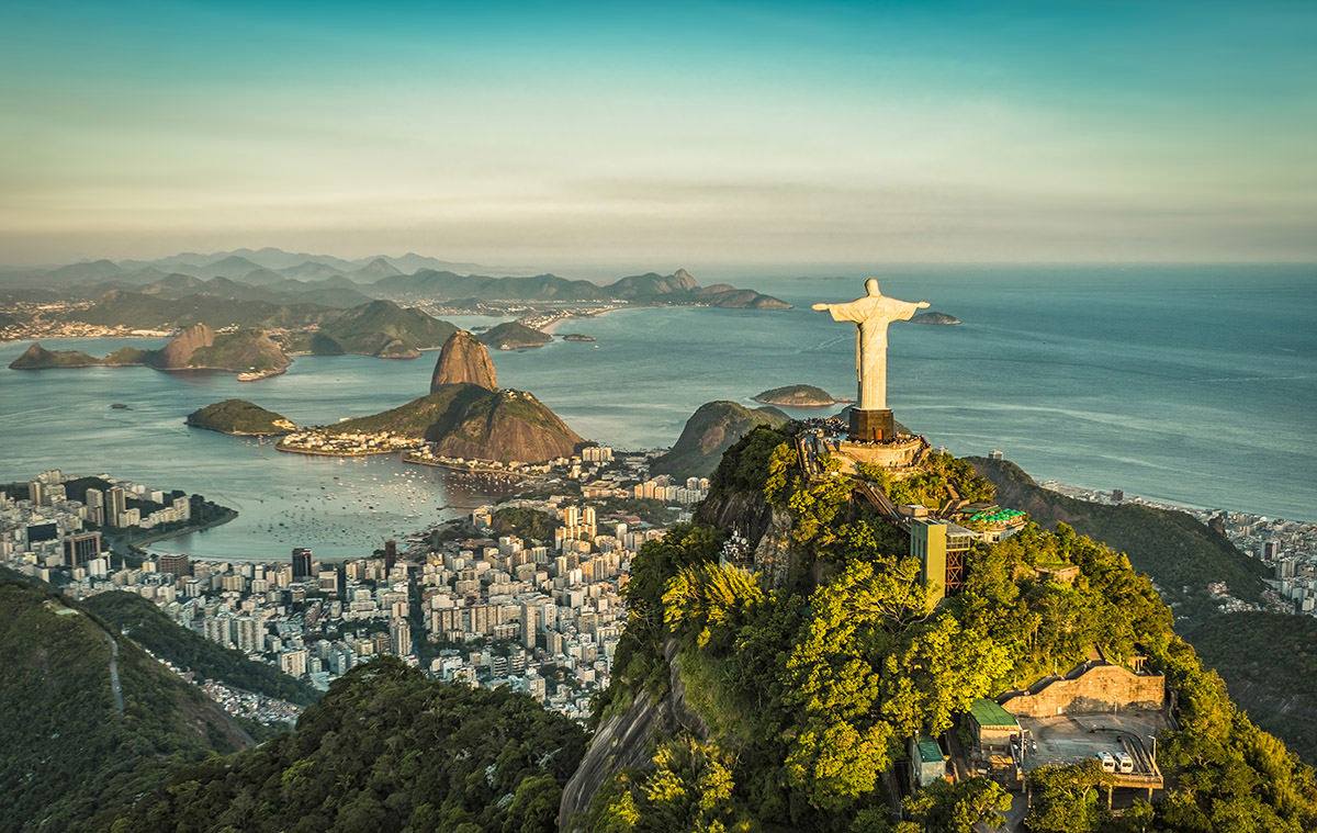 Voyage linguistique & culturel au Carnaval de Rio et Portugal