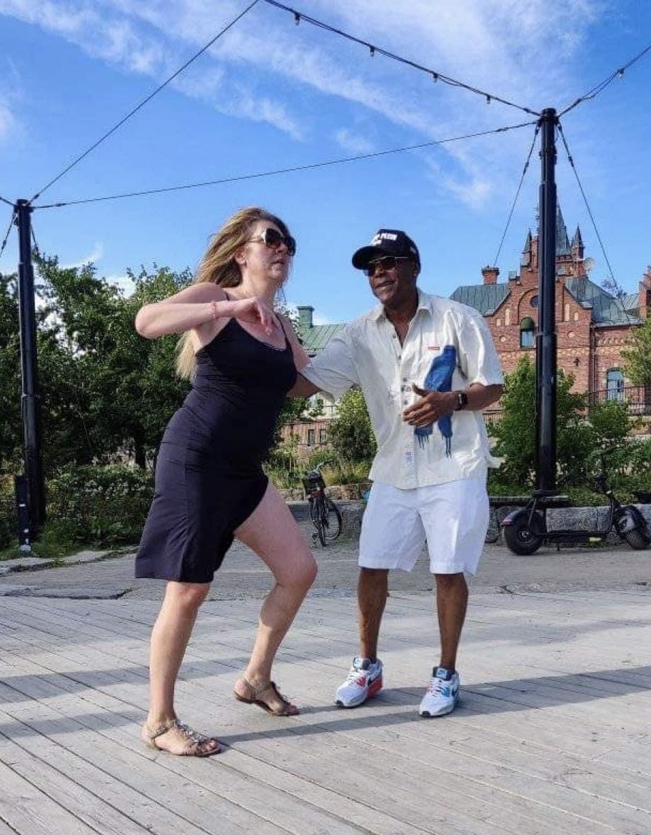 SALSA VID ÄLVEN med Humberto