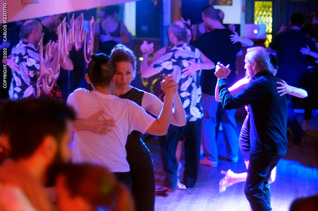 Queer Tango Classes in May with Mira