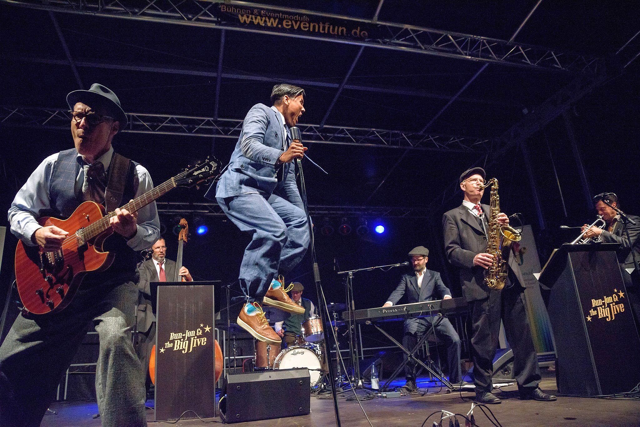 Sunday Hop mit Liveband: Bun Jon & The Big Jive