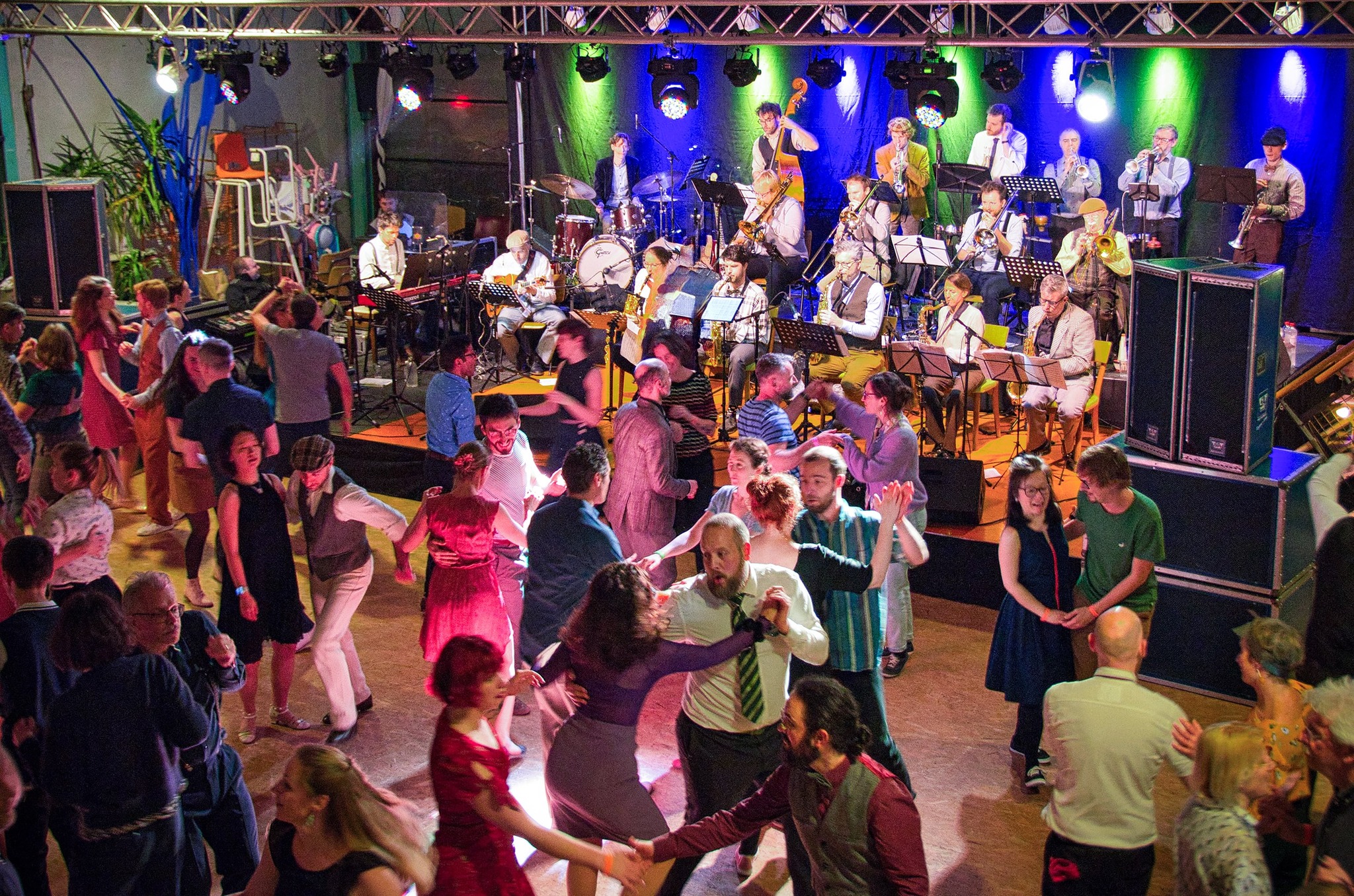 THÉ DANSANT 'T MOUVEMENT & Tiny Bertels