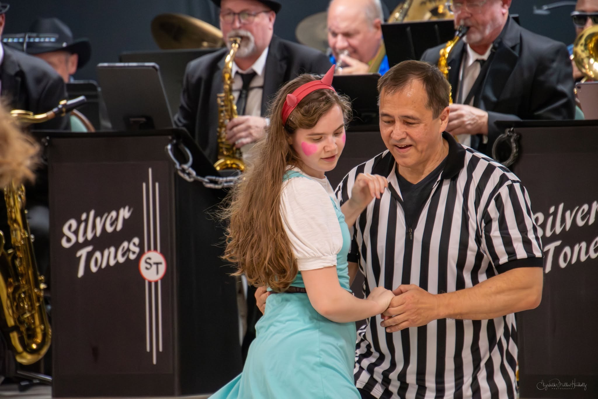 Hallo-Swing! with the Silver Tones Swing Band