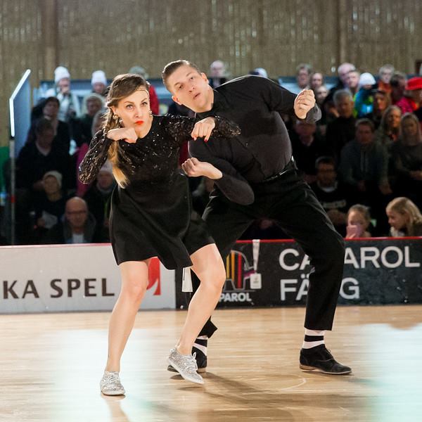 Lindy Hop Medel kursomgång 2 - Pontus och Isabella