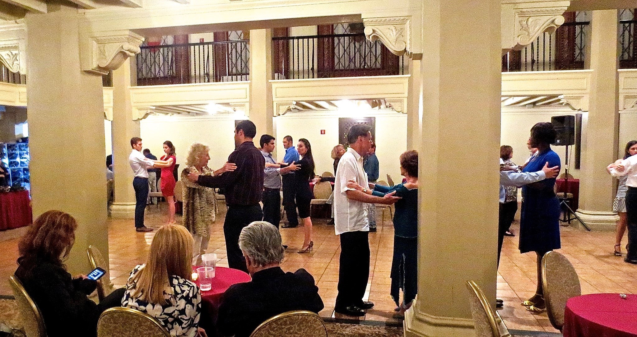 Alma de Tango, Weekly Classes & Milonga