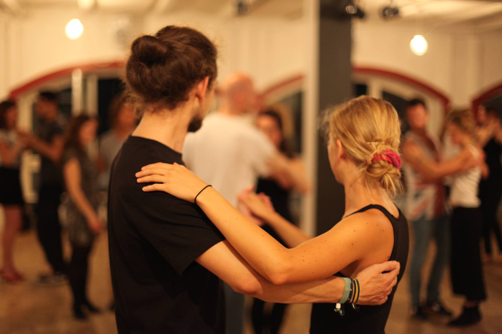 Tangospirer - Gratis argentinsk tango for unge 15 - 30 år