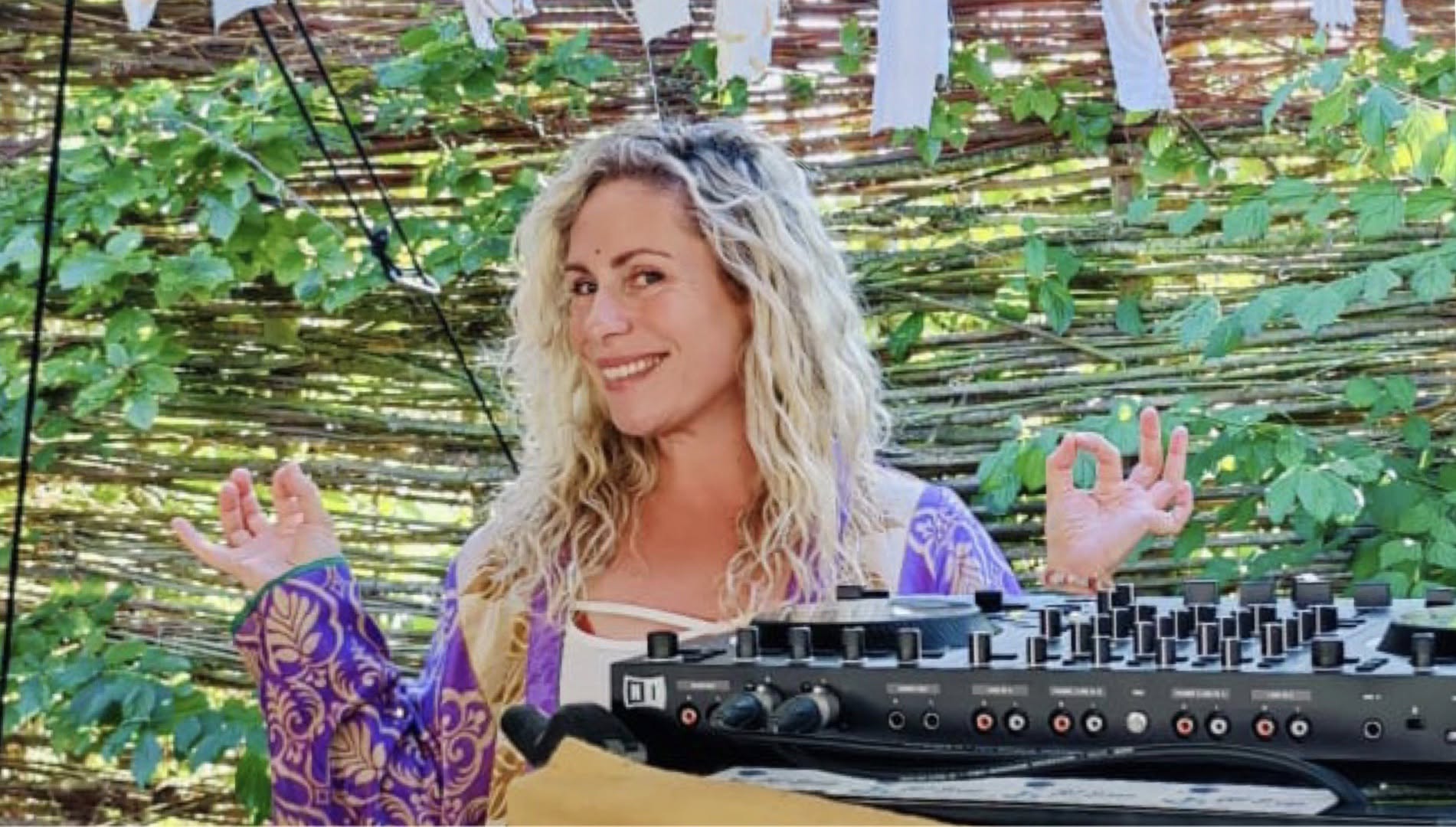 Conscious Dance met DJ Siren