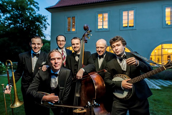 Swing, láska a poezie na Kampě