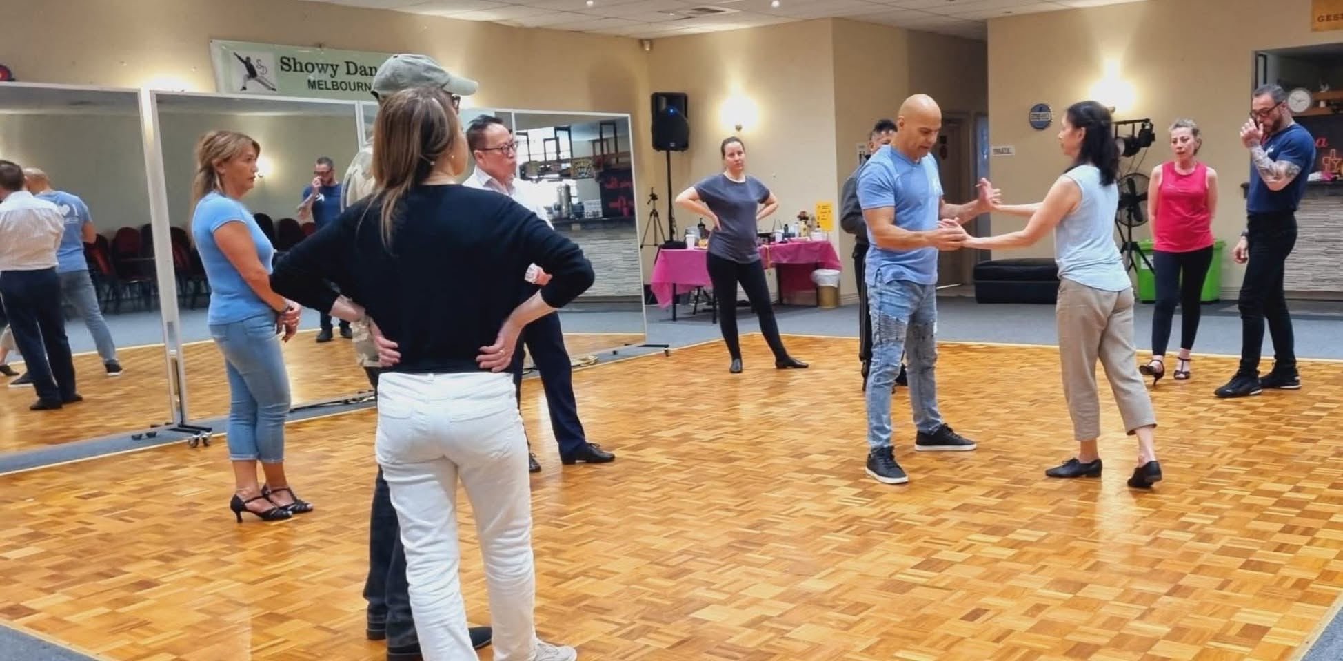 Salsa LA style in COBURG