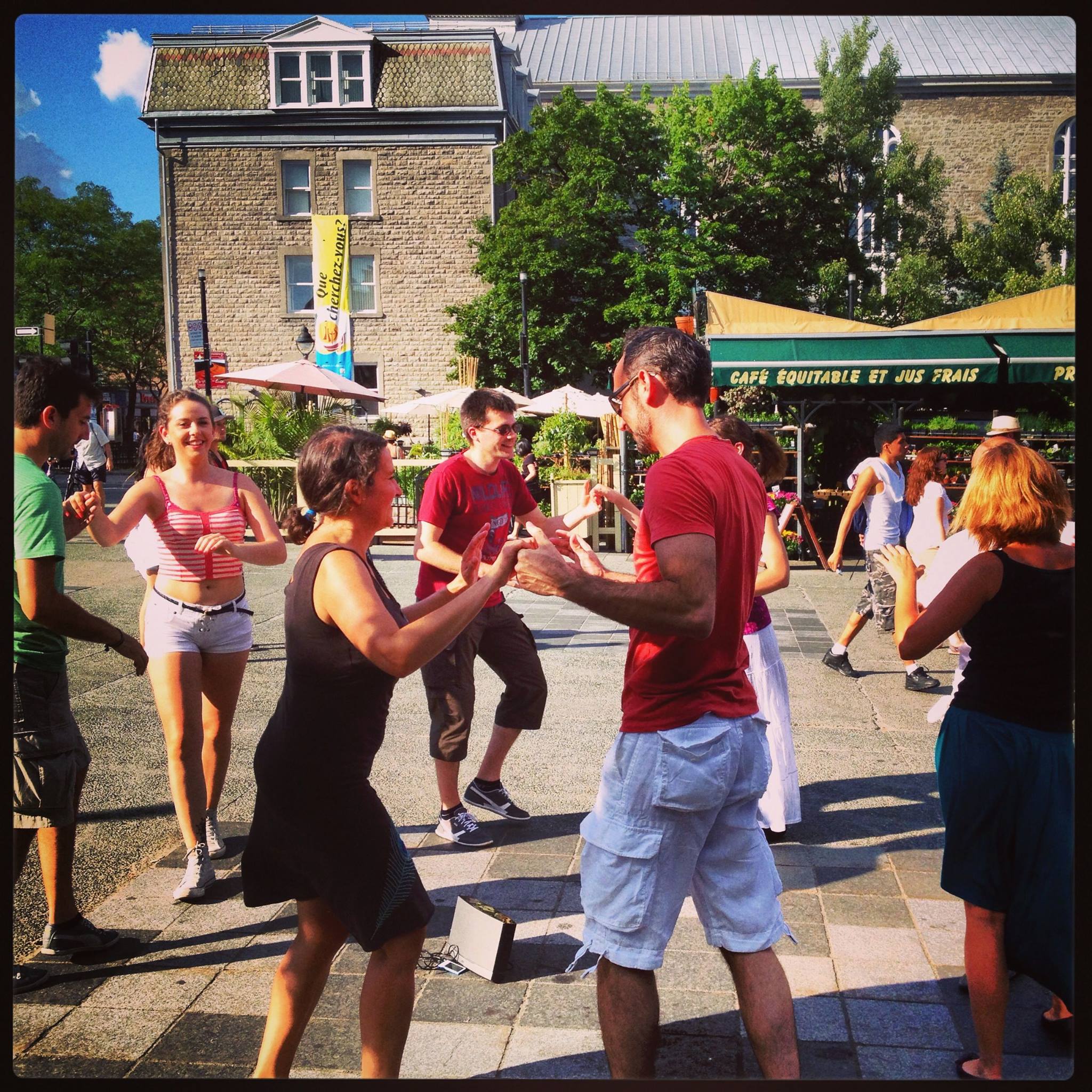Flash Mob International de Rueda de Casino Montreal