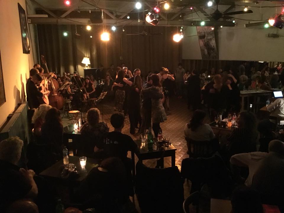 Viernes de milonga en El Tacuarí DJ Arts Klints