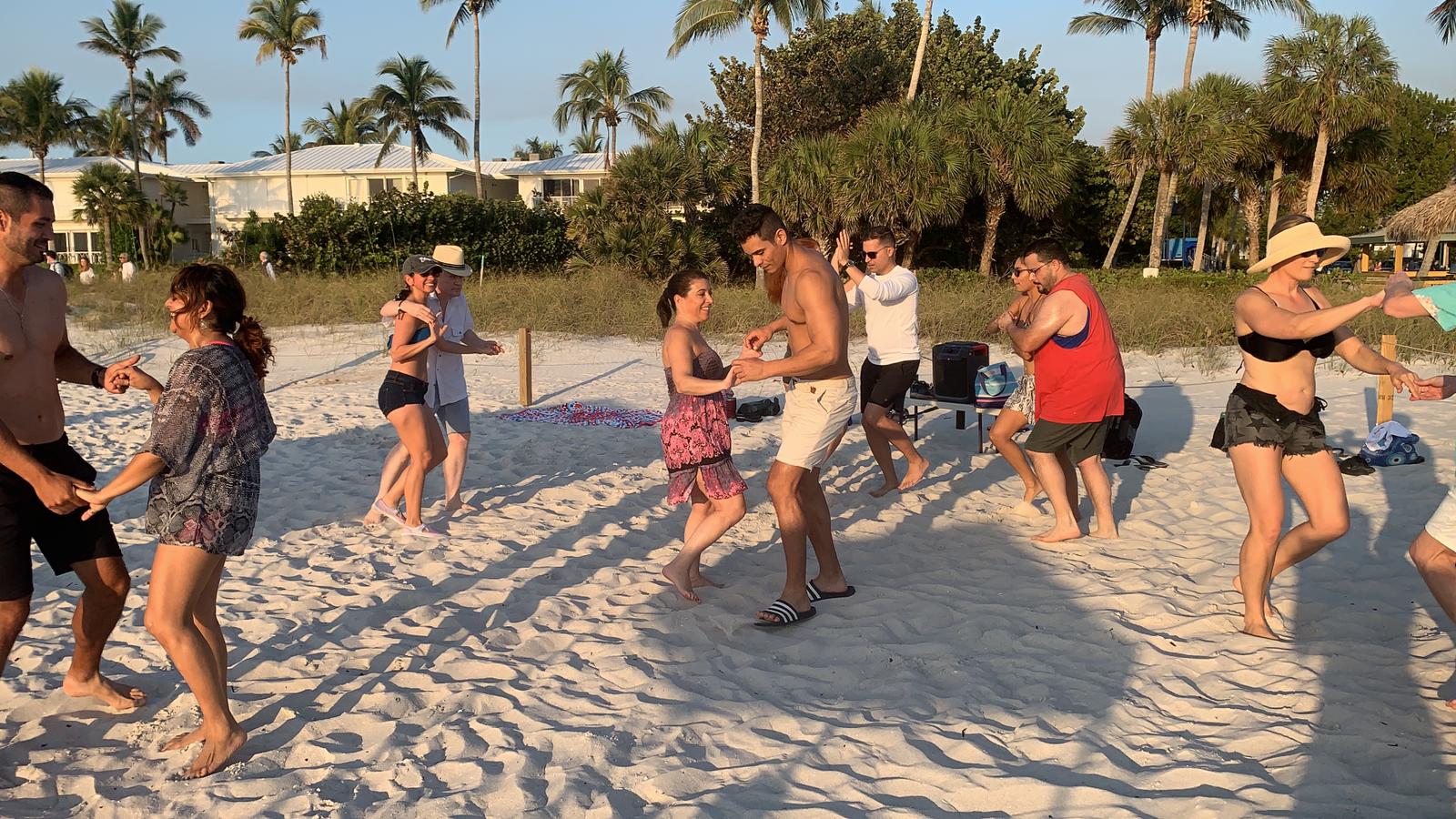 Salsa Dancing on the Beach ππΊ