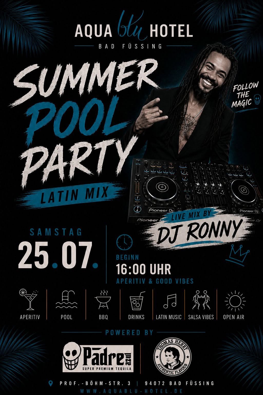 Latino Pool Party in AQUABLUHOTEL