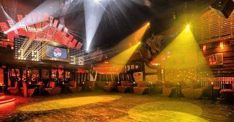Latin'night Fever Soirée salsa Bachata du Mardi Gratuit pour Les Filles