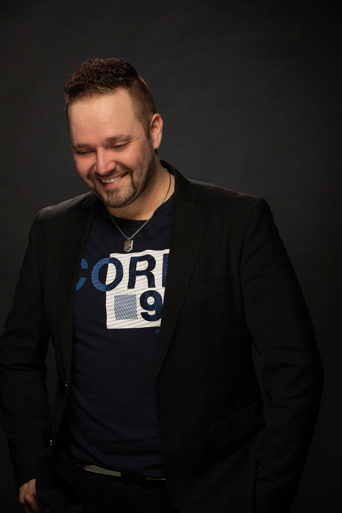 Tanssit: Antti Ahopelto ja Etiketti