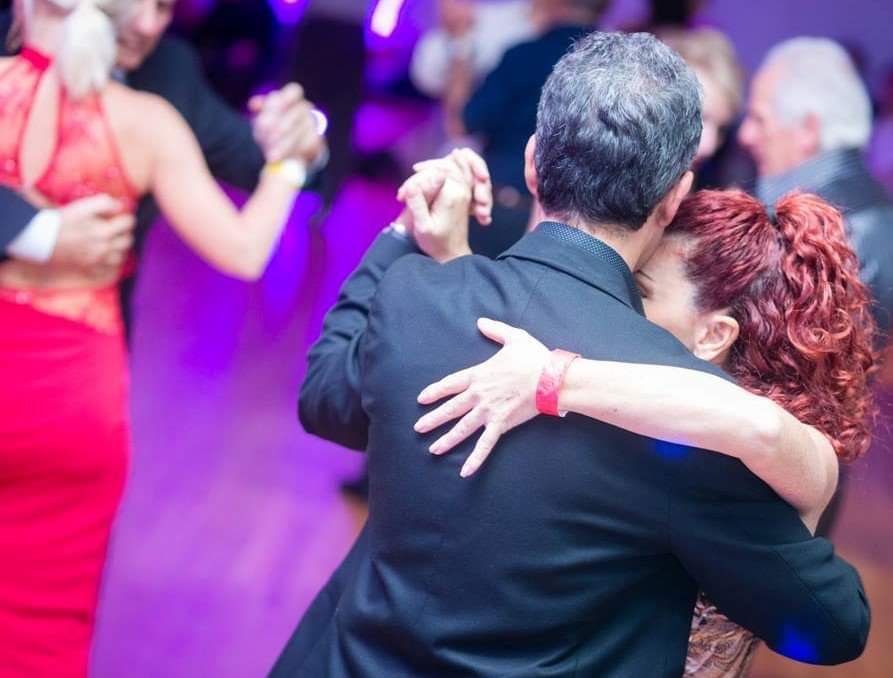 FELIZ Domingo! Milonga pomeridiana a Fiuggi