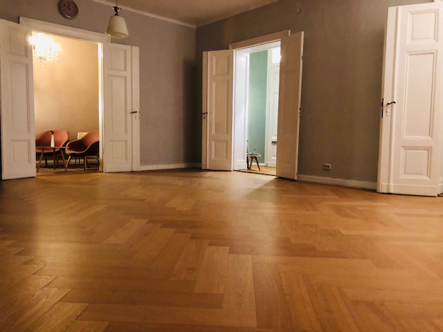 Montags in Ackerstraße 12