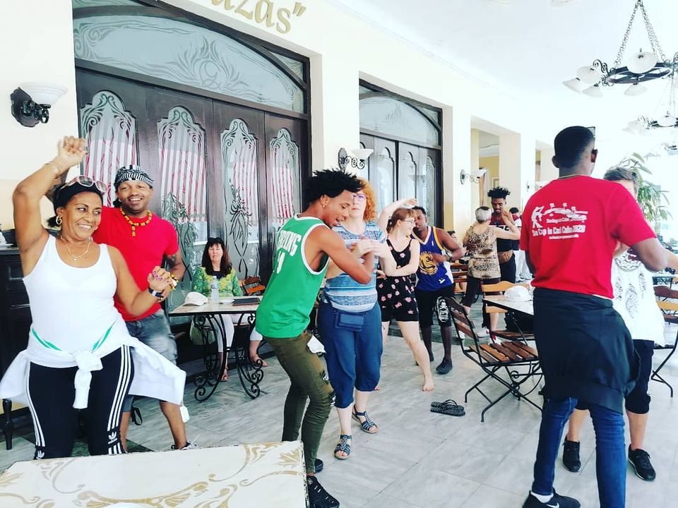Midsummer Workshops: Cuban Salsa Beginners Boost