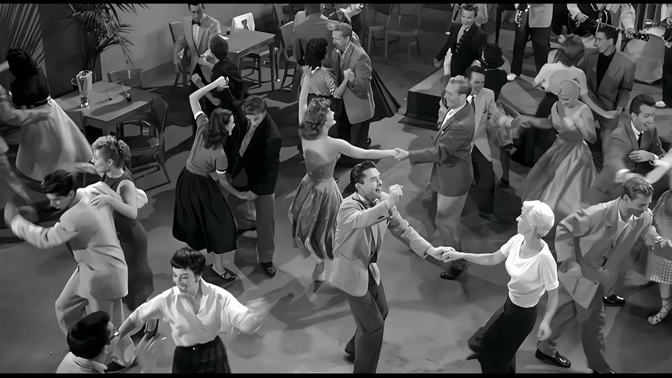 DAY OF SWING... 6 Lessons + Dance! ...Saturday August 1st