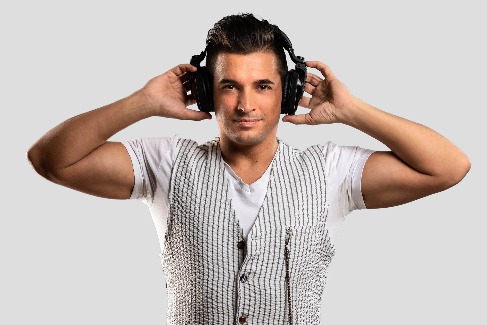 La Gozadera Salsa & Bachata Live Stream with Steve Manera