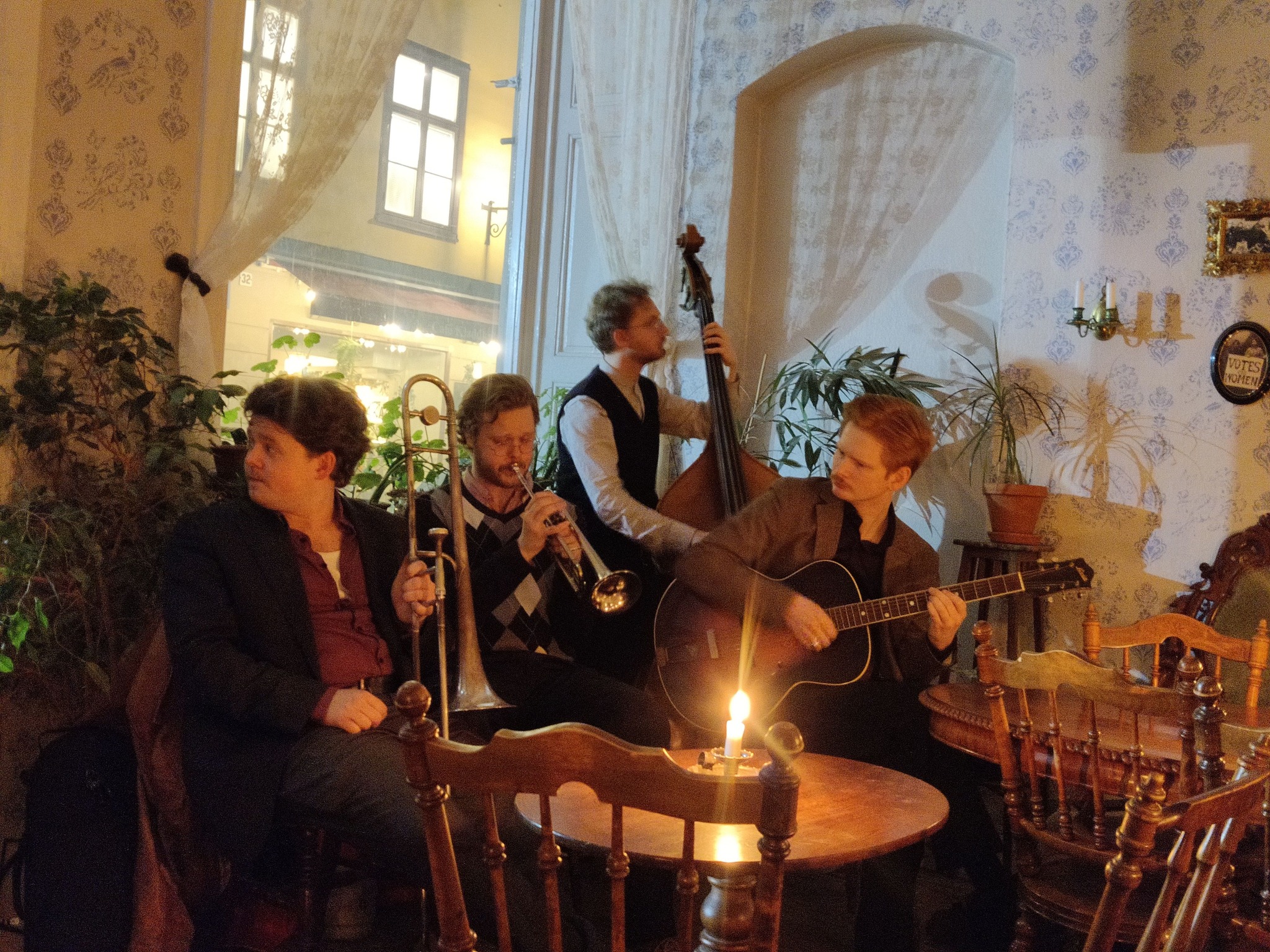 Swing Saturdays på Augustas Folksalong