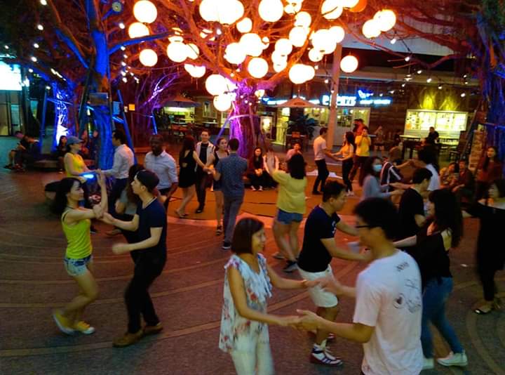 台北戶外Salsa Concert在Maji廣場(台北市圓山花博)