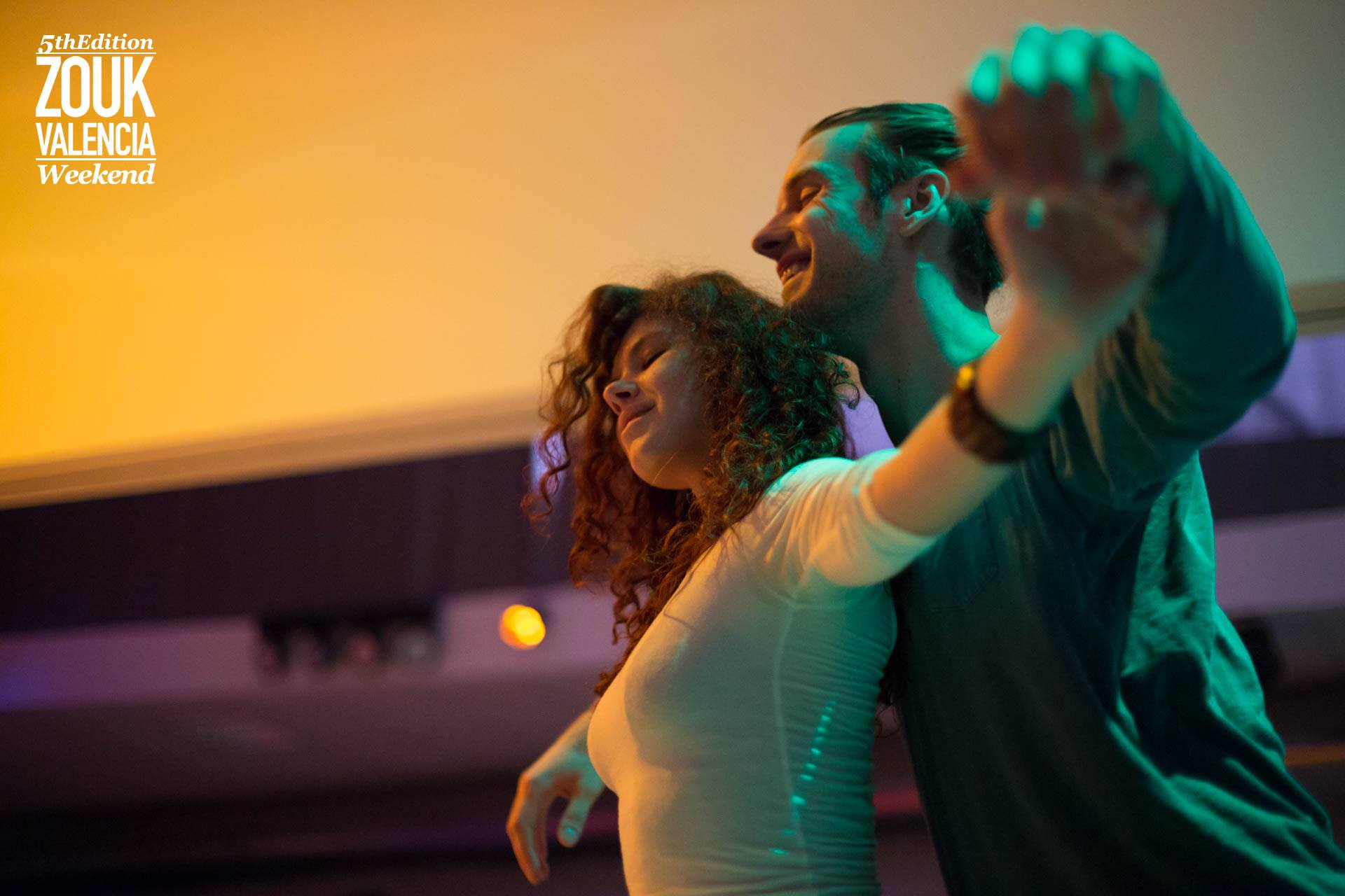 Clase de Iniciación al Zouk Brasileño + Fiesta Zouk!
