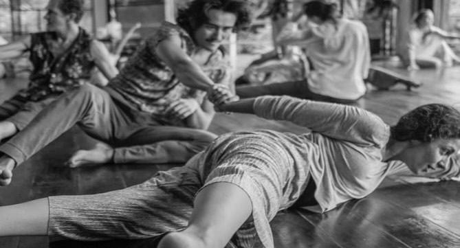 Contact Improvisation is back to HathaYoga