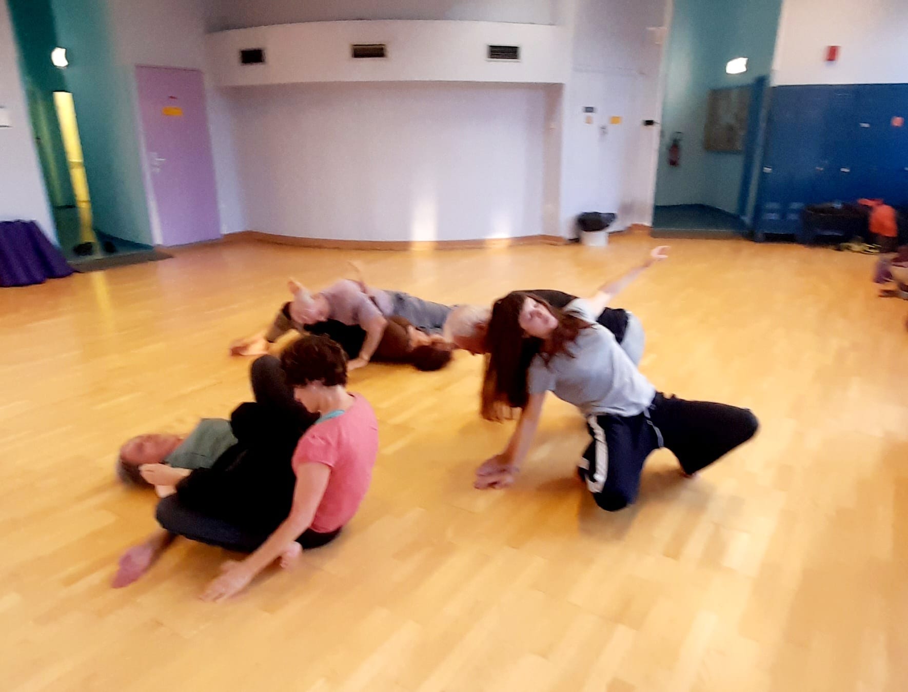 Deep Contact : Wuo Tai Massage & Contact Improvisation
