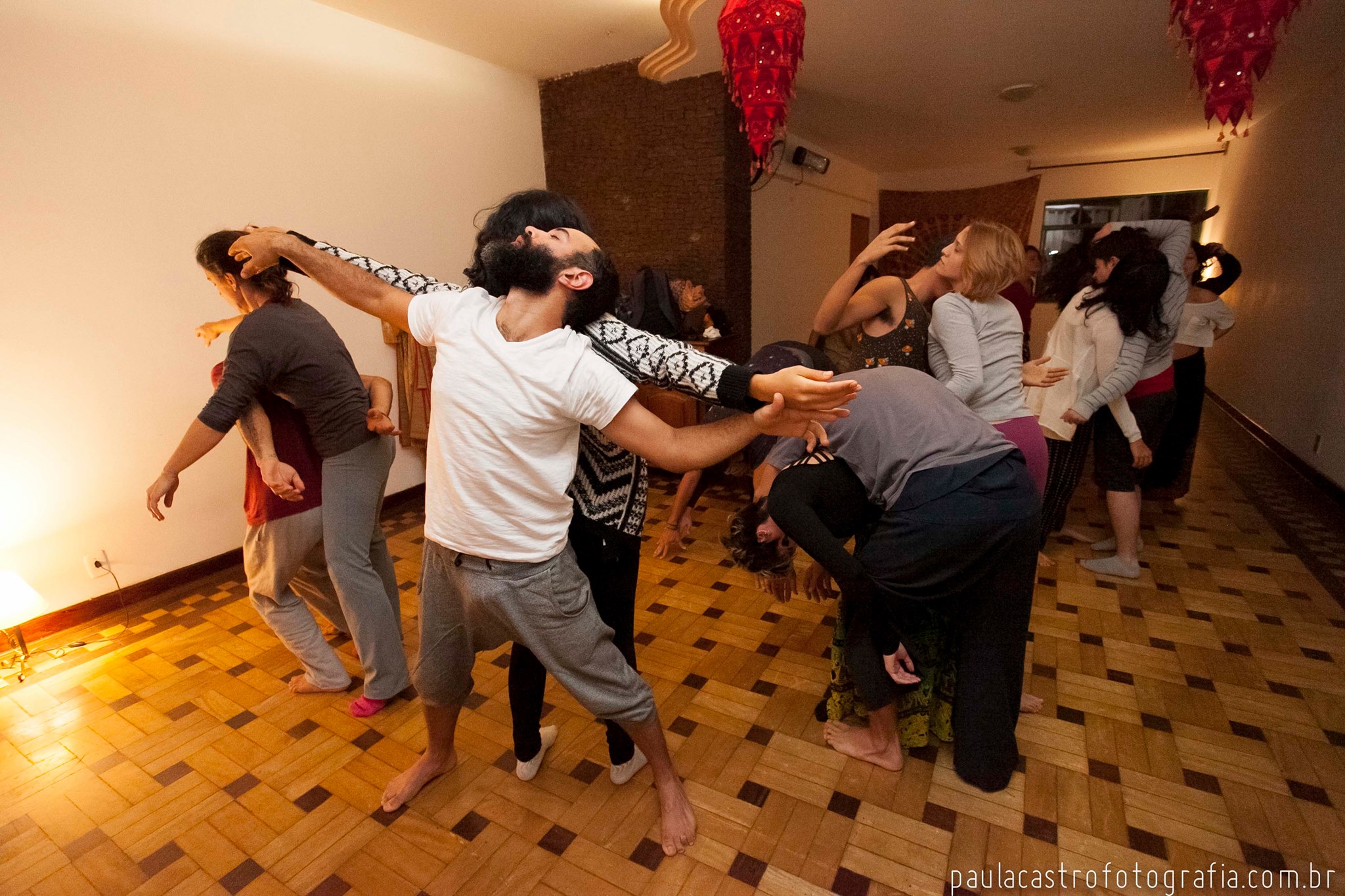 Jam na Jaya - Contato e Improvisação e Linguagens Artísticas