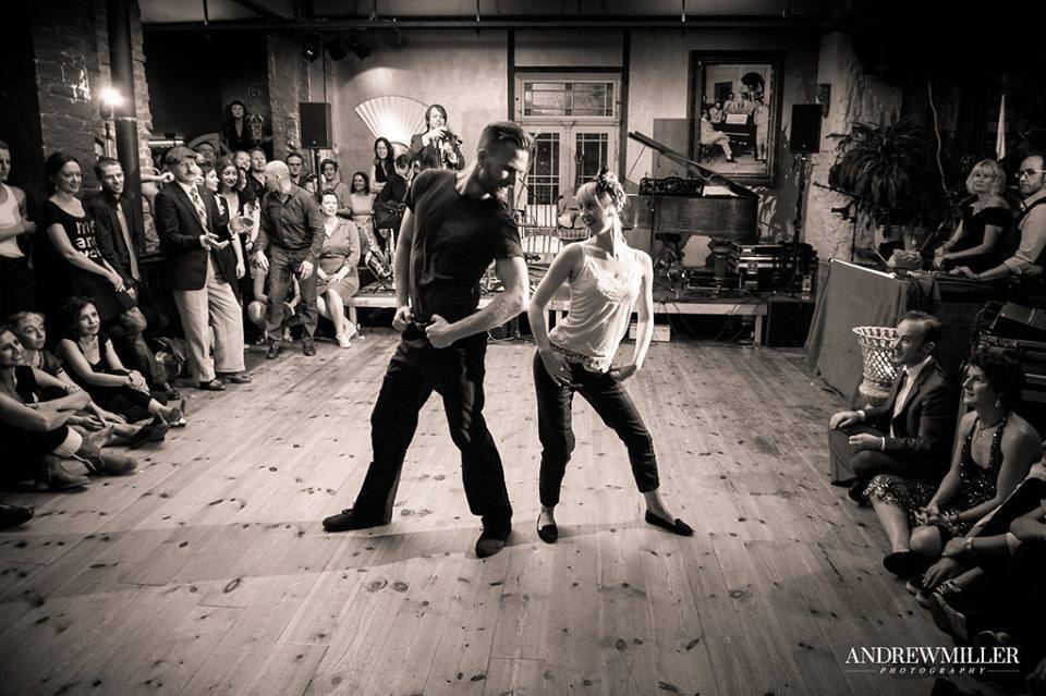 Yuletide Blues Workshop for Lindy Hoppers