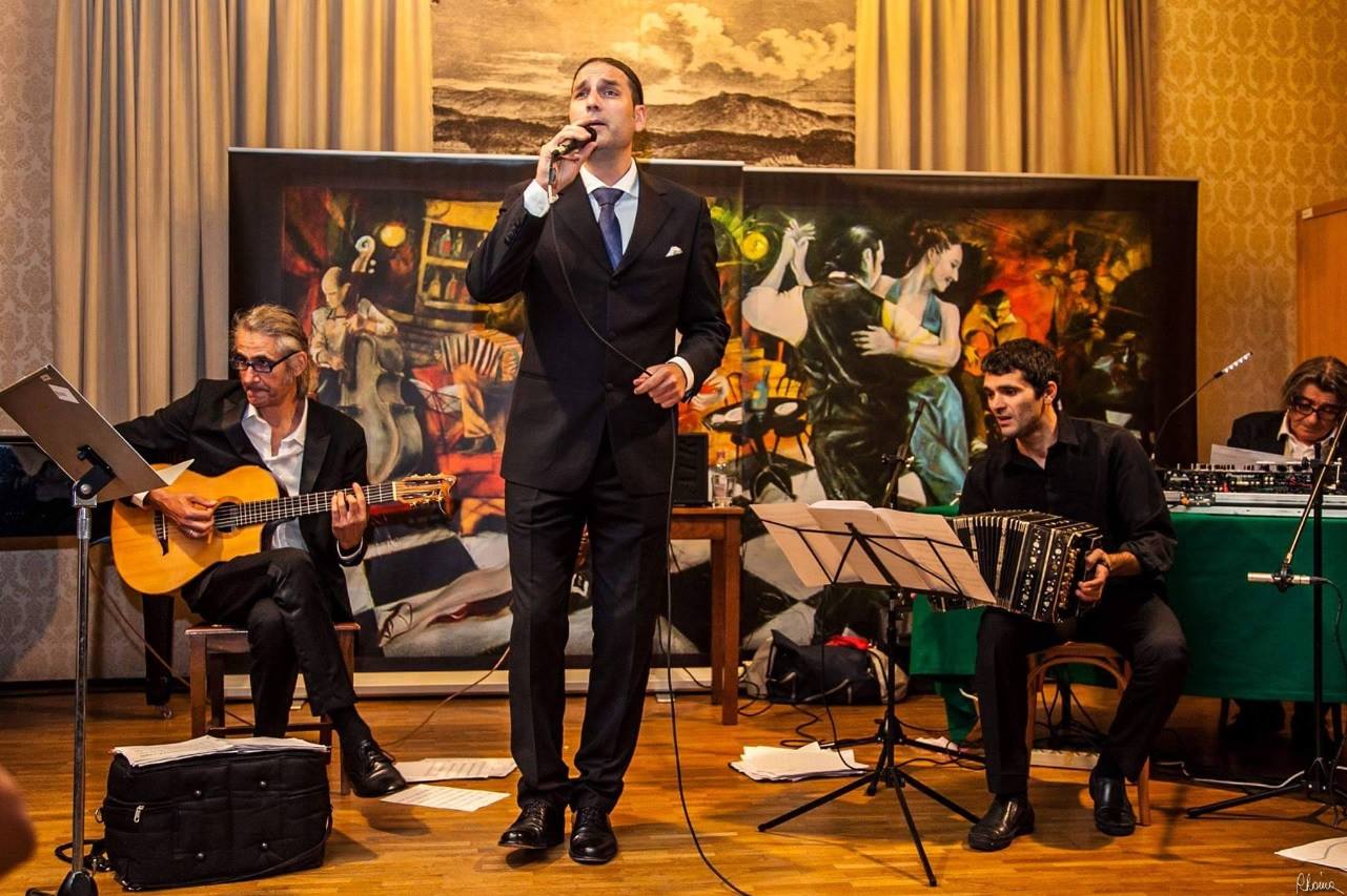 Charla sulla musica del tango con il cantante Ruben Peloni