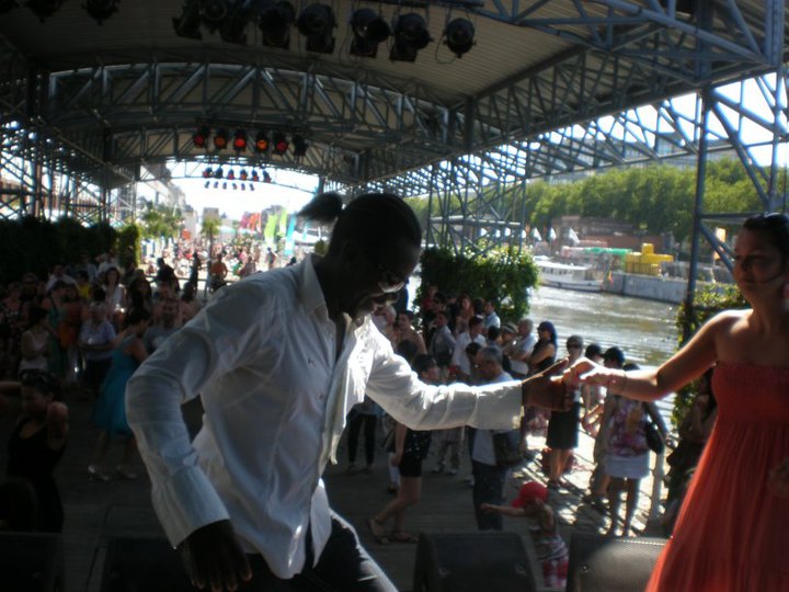 BUXELLES LES BAINS-BACHATA