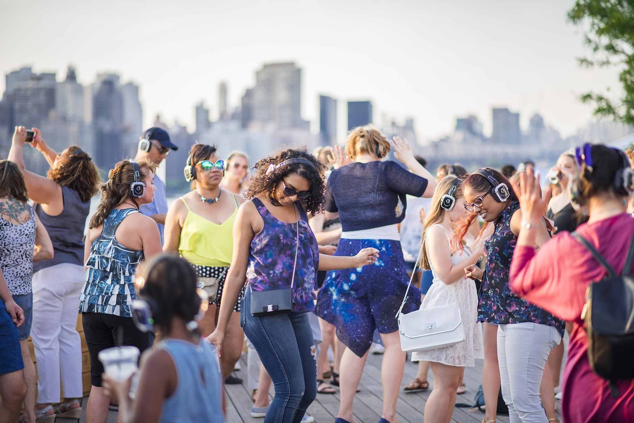 Dance The Change - silent parties for a cause!