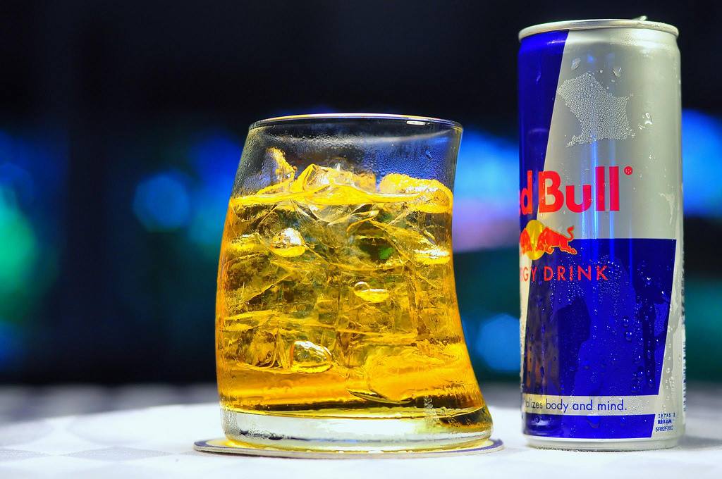 1st Birthday party: RedBullVodka Salsa od 21.30h