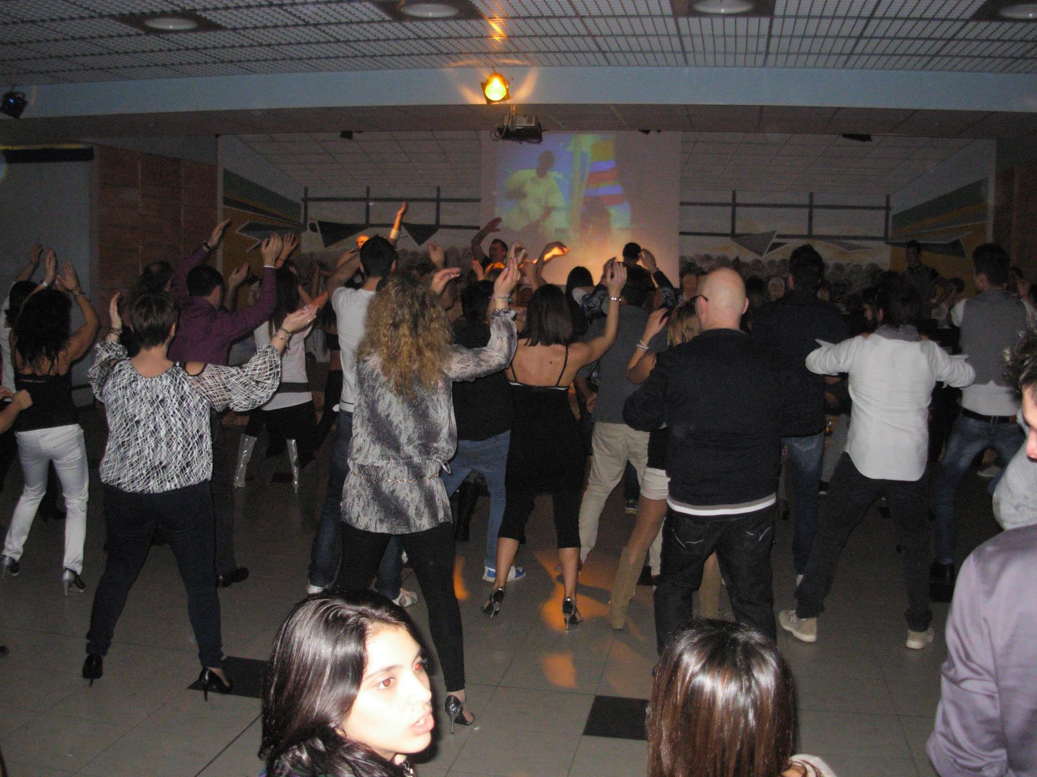 ********LATIN DANCE 888********