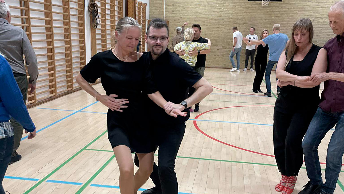 Bachata Drop-In på Østervangsskolen